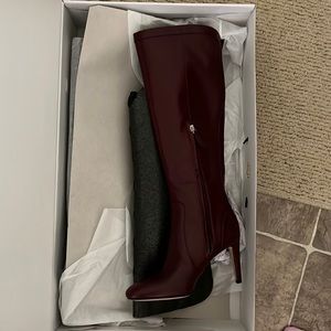 Nine West hold tight boots, wine